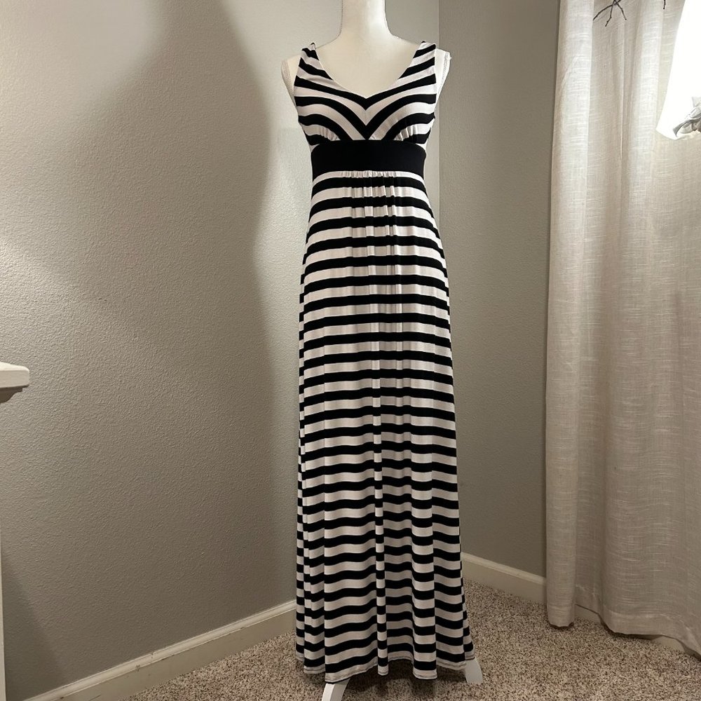 Women's Ann Taylor Black and White Striped Maxi Dress Size:XS